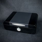 Smoke-King Black Lacquer & Carbon Finish Humidor - 25 Cigars