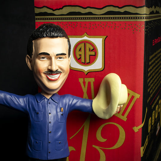 Carlos Carlito Fuente Jnr. Bobblehead (Blue) With Short Story Cigar