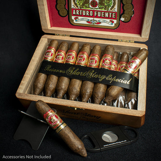Arturo Fuente Hemingway Short Story Cigar - Single