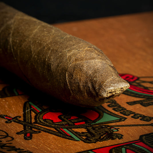 Arturo Fuente Hemingway Signature Cigar - Single