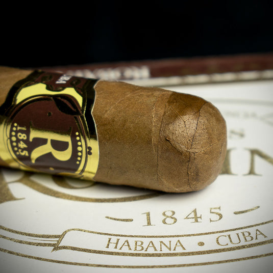 Vegas Robaina Famosos Cuban Cigar