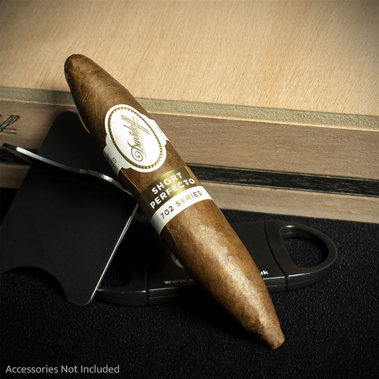 Davidoff 702 Series Aniversario Short Perfecto Cigar - Single