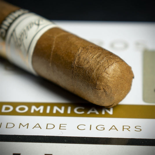 Davidoff Primeros Dominican Petit Panetela Cigars - Tin of 6