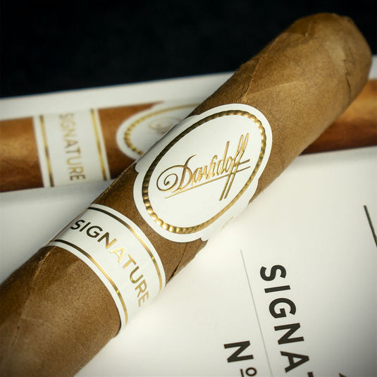 Davidoff Signature No. 2 Cigars - Pack of 5