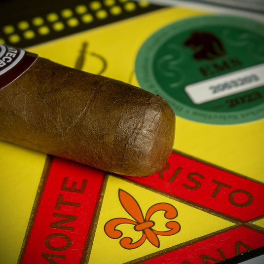 25 Box - Montecristo No.5 Cuban Cigar