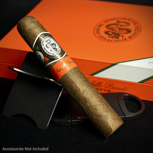 Casa 1910 Revolutionary Edition - Cuchillo Parado Robusto Cigar - Single