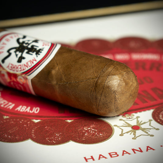 Hoyo de Monterrey Double Corona Cuban Cigar - Single