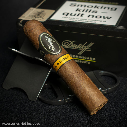 Box of 12 - Davidoff Puro Dominicano Short Robusto Cigars