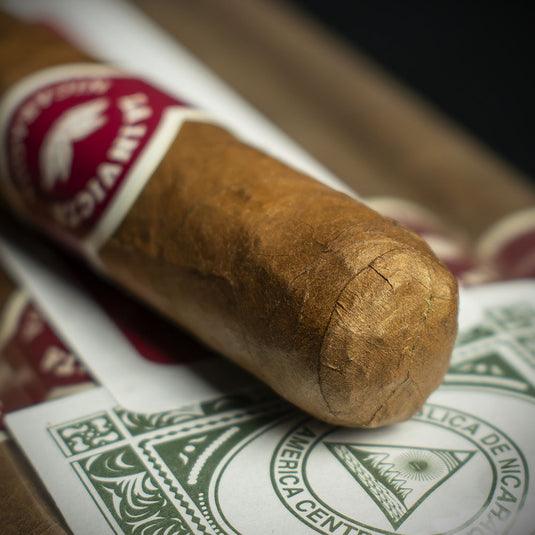 La Invicta Nicaraguan Petit Corona Cigars - Bundle of 25