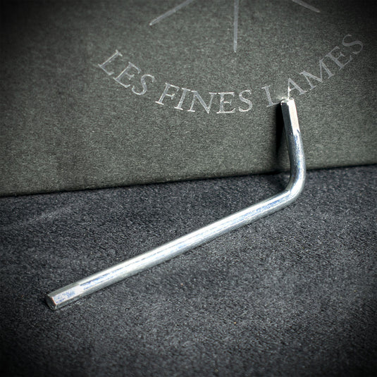 Les Fines Lames Le Petit Cigar Cutter & Knife - Havana Streets - Almendron