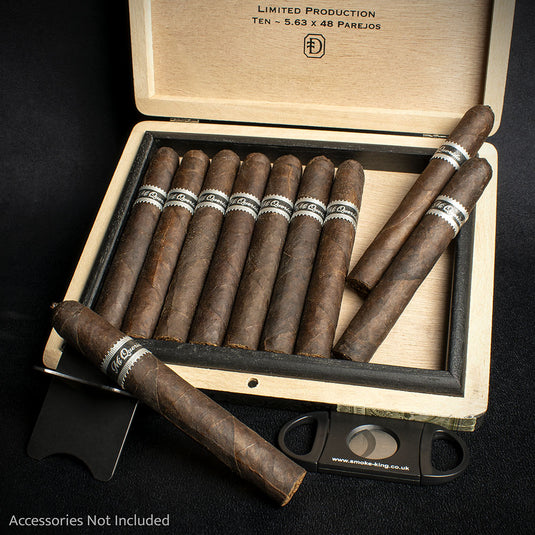 Dunbarton Tobacco & Trust Mi Querida Black Papa Saka Cigar - Single