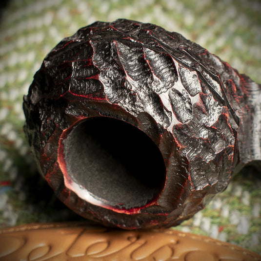 Peterson Of Dublin Pipe of the Year 2026 - Rusticated Bulldog 840/1100