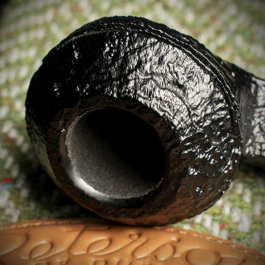 Peterson Of Dublin Pipe of the Year 2026 - Sandblast Bulldog 240/1100