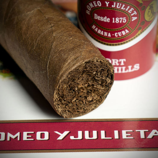 Romeo y Julieta Short Churchill Tubed Cuban Cigar & Hine Miniature - Gift Box