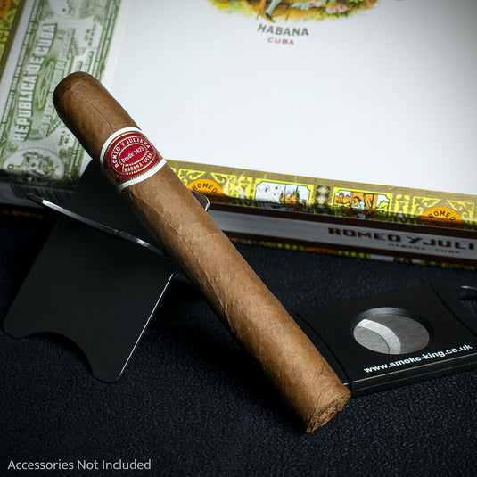 Romeo y Julieta Petit Coronas Cuban Cigar