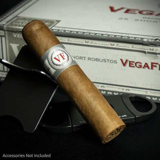 VegaFina Classic Short Robusto Cigars - Box of 25