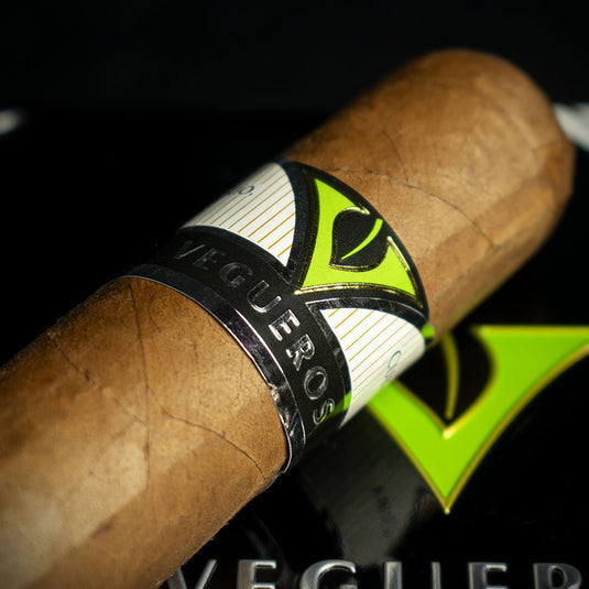 Vegueros Centrogordos Cuban Cigars - Tin of 16