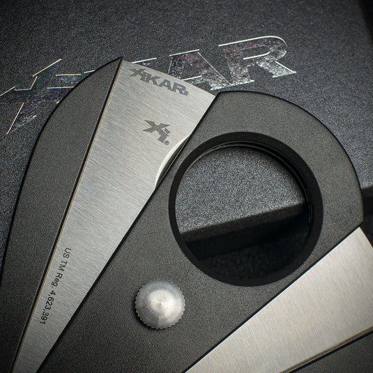 Xikar Xi80 Double Blade Cigar Cutter – Black