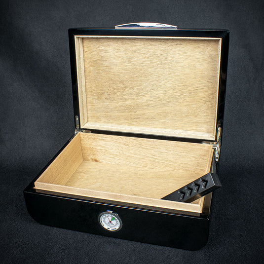 Smoke-King Black Lacquer & Carbon Finish Humidor - 25 Cigars