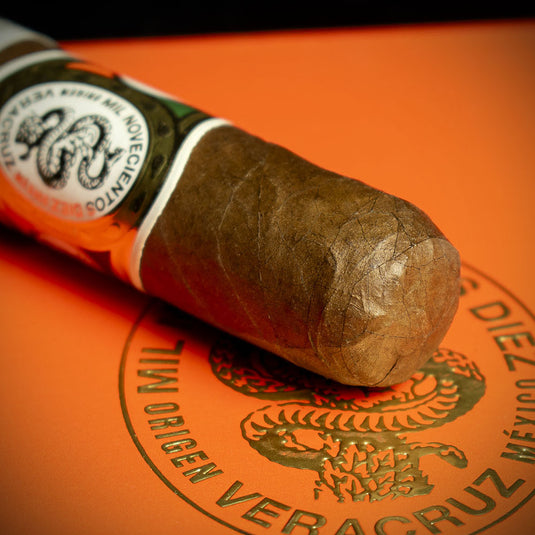 Casa 1910 Soldadera Edition Teniente Angela Toro Cigar - Single