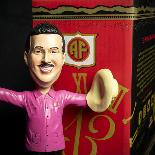 Carlos Carlito Fuente Jnr. Bobblehead (Pink) With Short Story Cigar