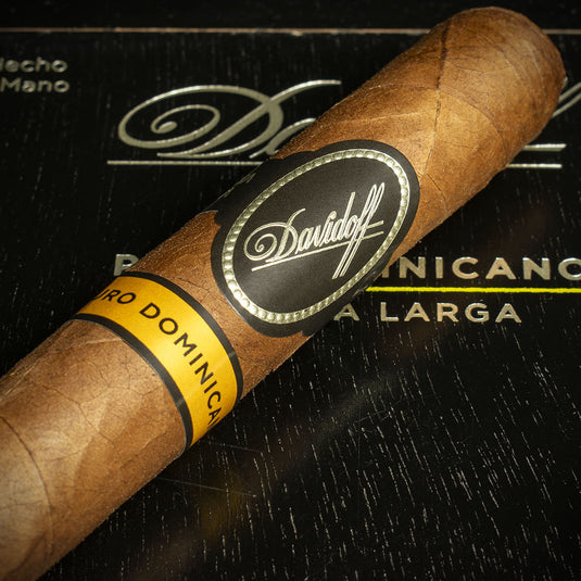 Box of 12 - Davidoff Puro Dominicano Corona Larga Cigars