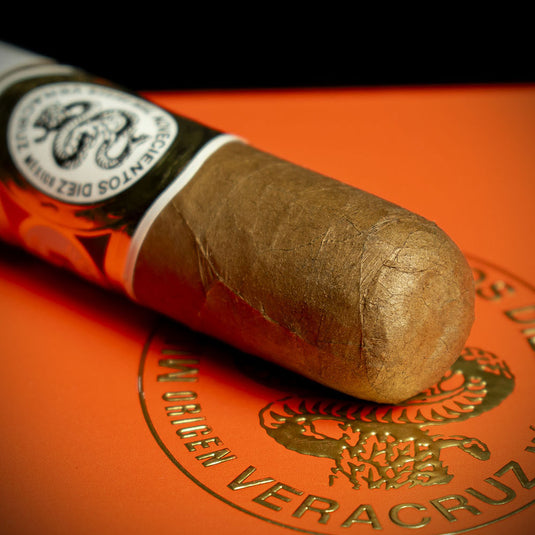 Box of 10 - Casa 1910 Soldadera Edition Sampetrina Robusto Cigars