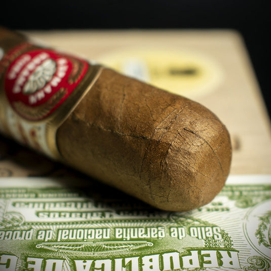 H. Upmann Connossieur No. 1 Cuban Cigar - Single