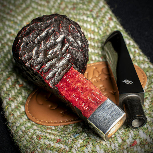Peterson Of Dublin Pipe of the Year 2026 - Rusticated Bulldog 840/1100