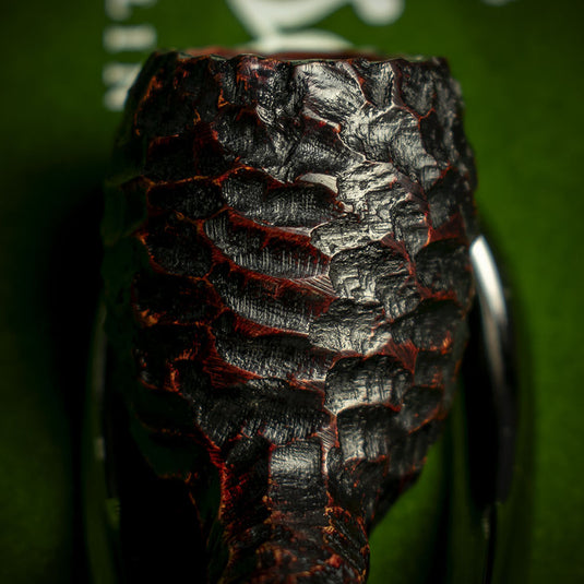 Peterson of Dublin Tavern Pipe - Belge Rusticated Fishtail