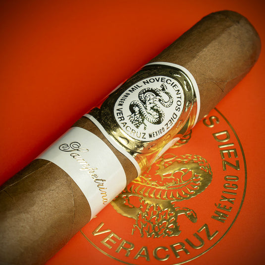 Box of 10 - Casa 1910 Soldadera Edition Sampetrina Robusto Cigars