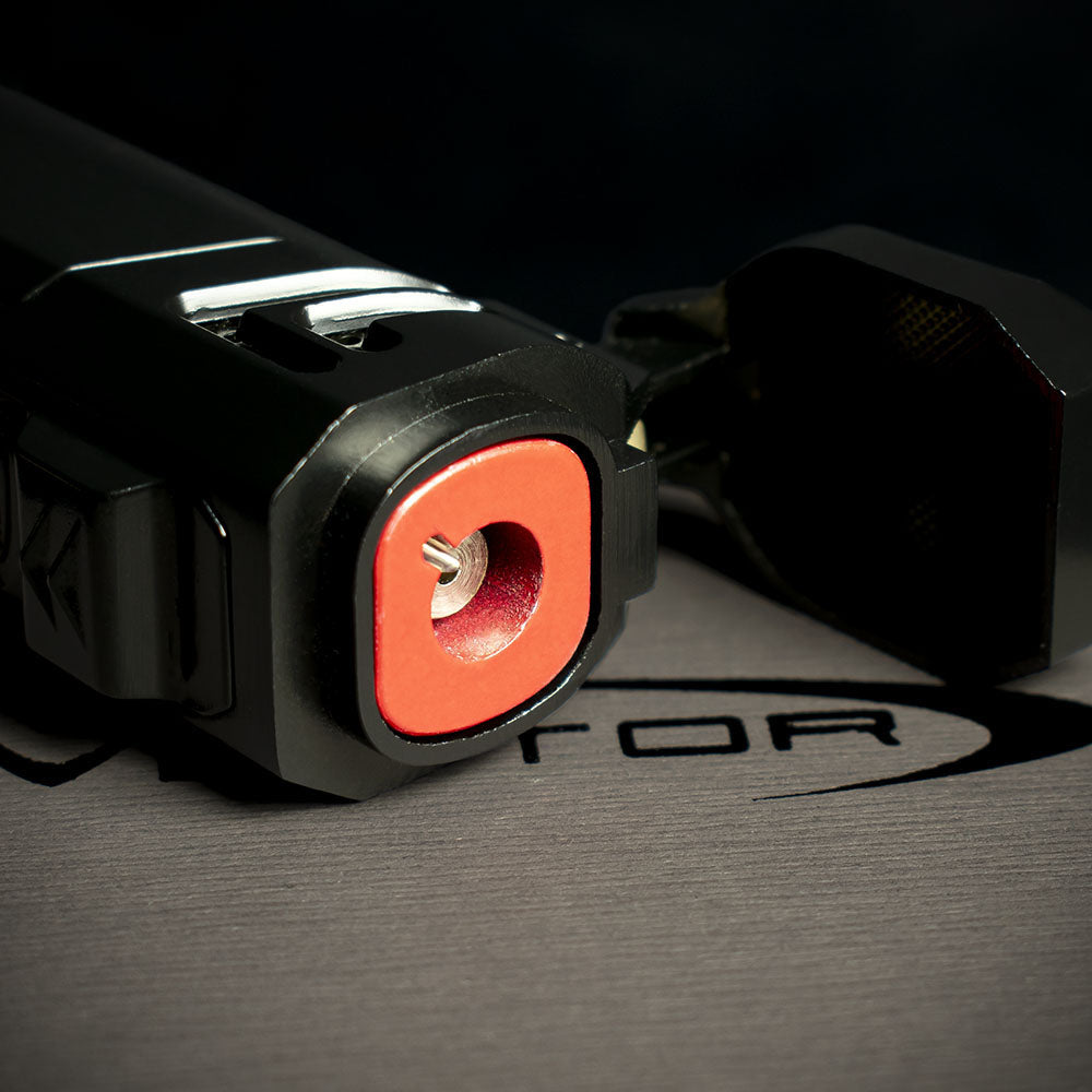 Vector Caliper Single Jet Flame Cigar Lighter With Punch Cutter - Blac