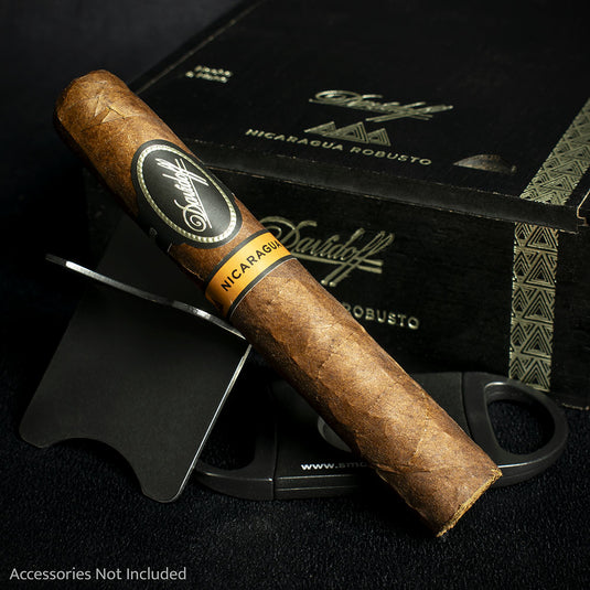 Box of 12 - Davidoff Nicaragua Robusto Cigars